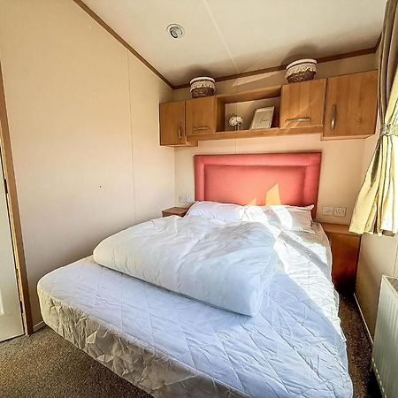 Lovely 6 Berth Caravan For Hire At Manor Park In Hunstanton Norfolk Ref 23044S 外观 照片
